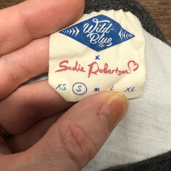 Sadie Robertson Mermaid 3/4 Graphic Tee Size Small - Picture 4 of 7